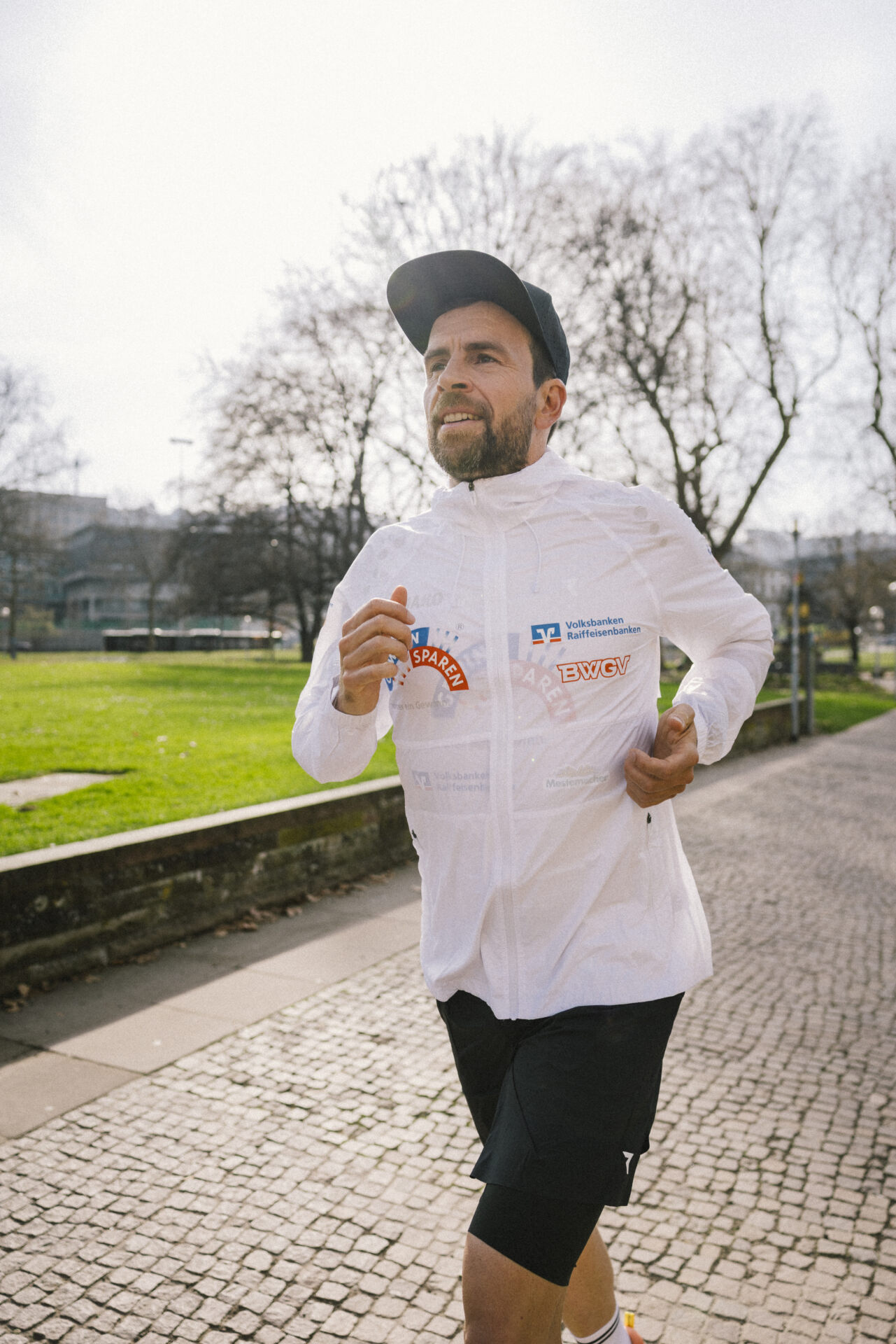 260309 TM VR JONAS DEICHMANN 1MB0517 highRES Jonas Deichmann Adventures